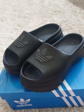 Adidas Clogs